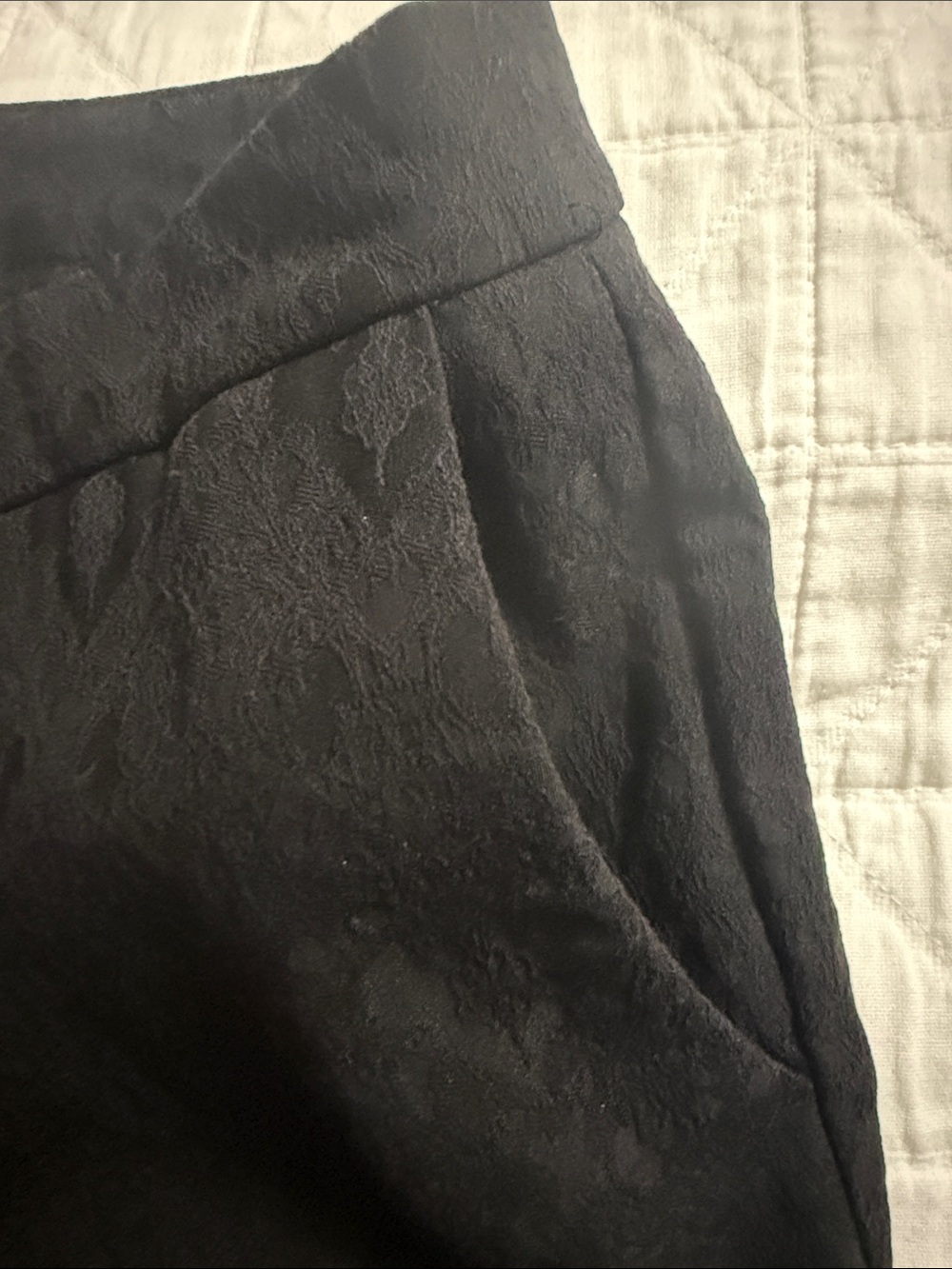 Women’s Cynthia Rowley Black Patterned Slim Pants - Size 8 - Picture 3 of 9